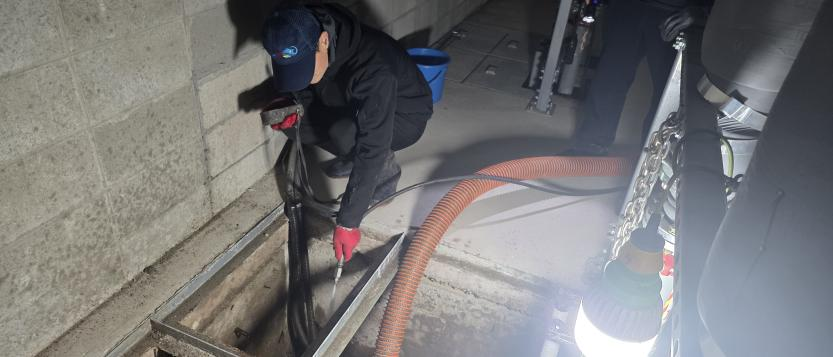 서초 그랑자이 지하 4층 집수정 고압세정 현장